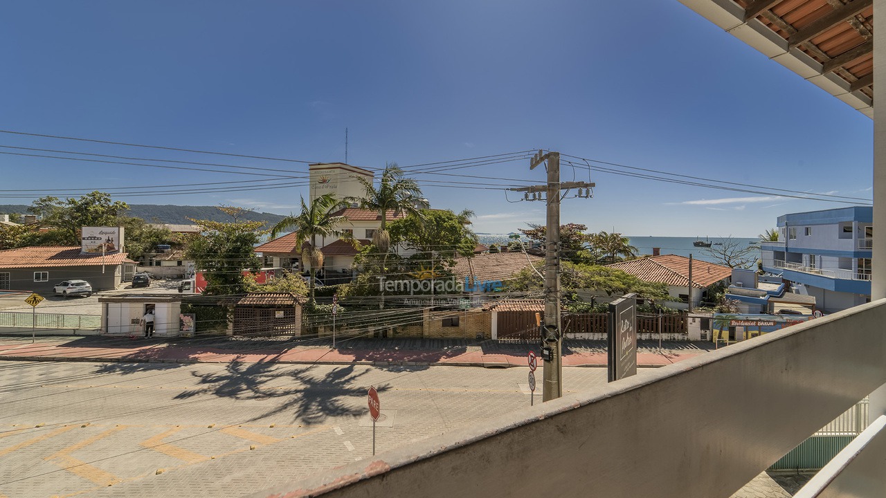 Apartamento para aluguel de temporada em Bombinhas (Praia de Bombinhas)