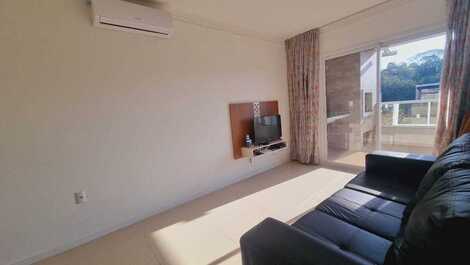 C299 Ap 203 Edificio Viena Park en el centro de Bombinhas - 2 habitaciones