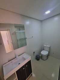 C299 Ap 203 Edificio Viena Park en el centro de Bombinhas - 2 habitaciones