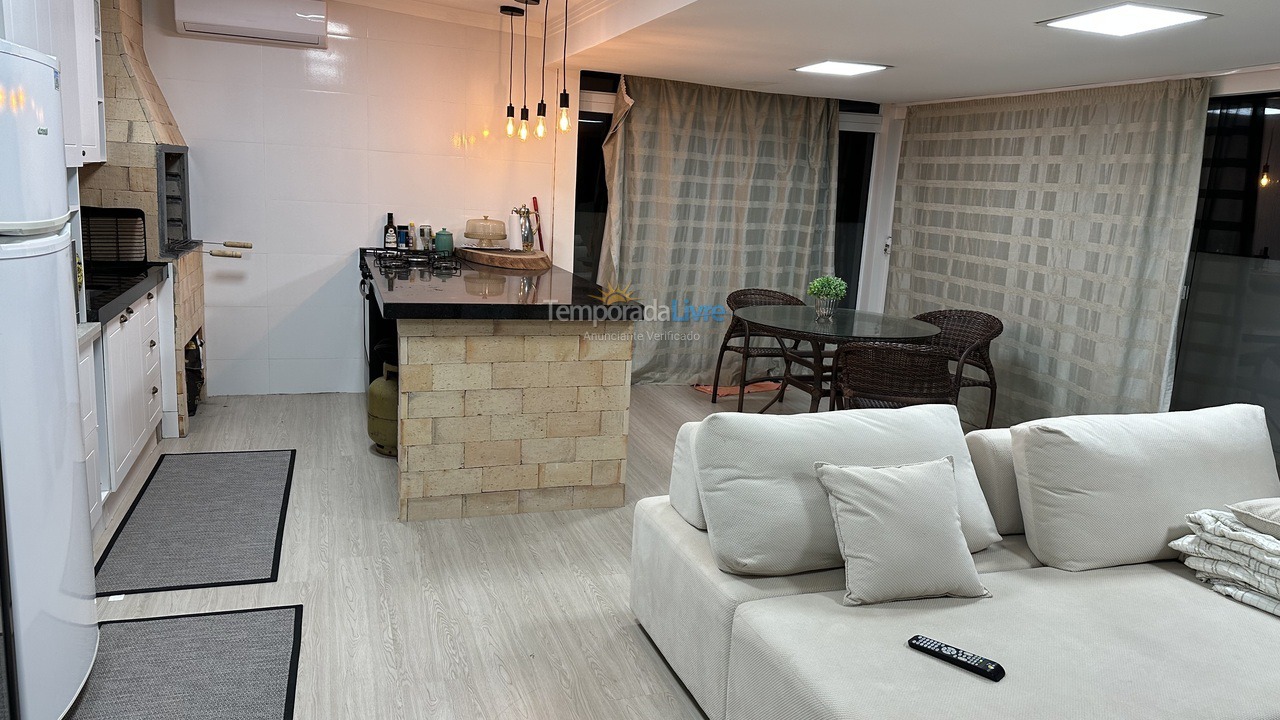 Apartment for vacation rental in Itapema (Meia Praia)