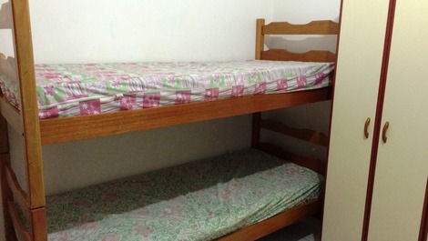Apartamentos de 2 dormitórios ótimo preço em Bombinhas - C051