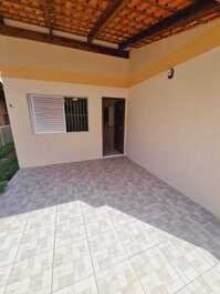 Two bedroom townhouse 200 meters from the beach in the center of Bombinhas