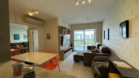 Apartamento en Condominio Frontal de Alto Standard con Vista Lateral