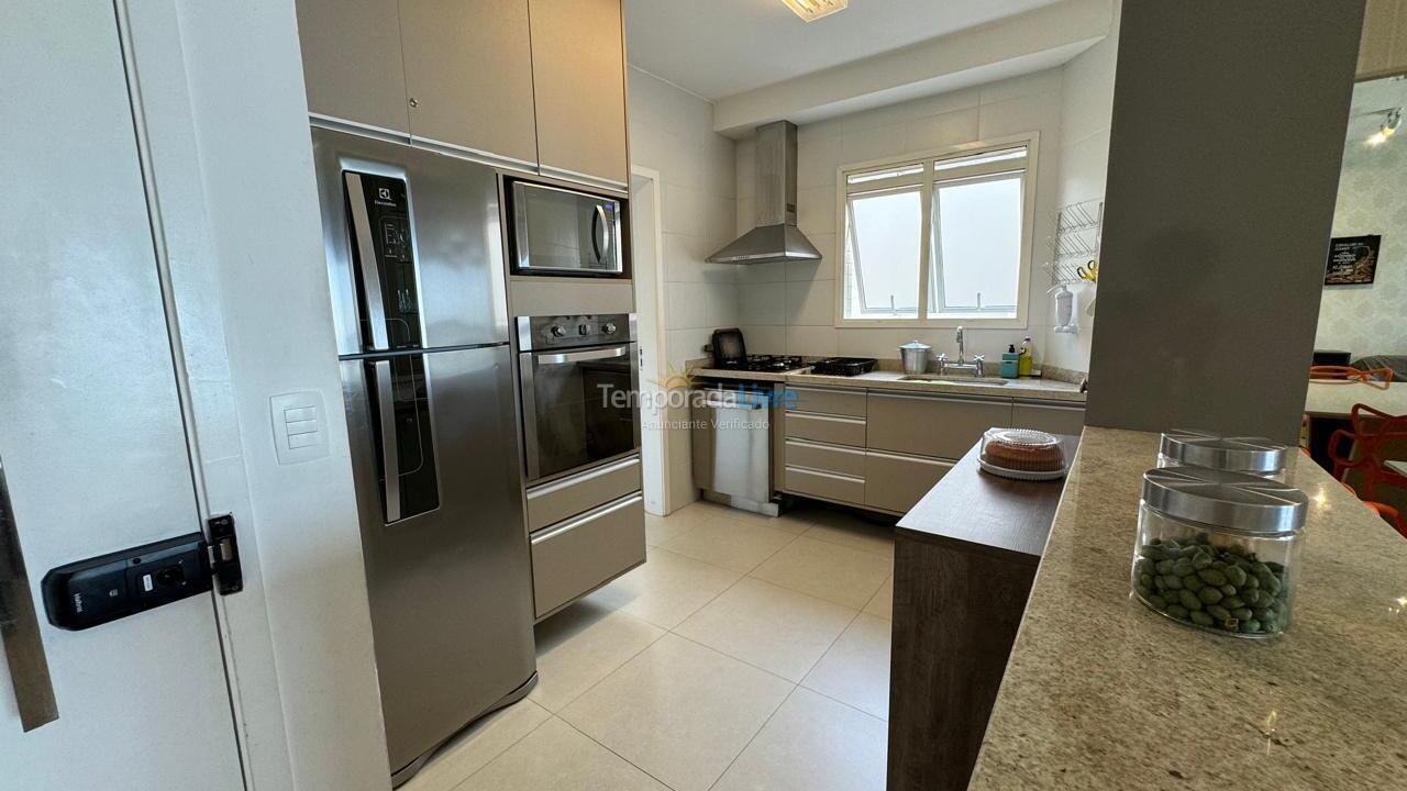 Apartamento para alquiler de vacaciones em Bertioga (Centro)