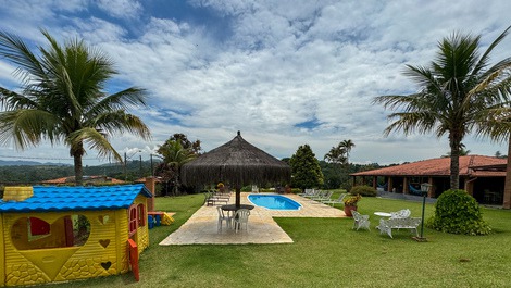 Comfort and Elegance: Refuge with Pool and Nature 40 Min from SP