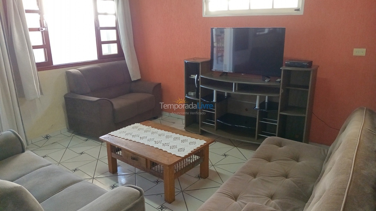 Casa para alquiler de vacaciones em Ubatuba (Praia do Lázaro)