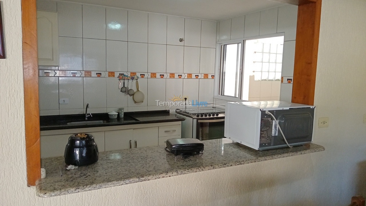 Casa para alquiler de vacaciones em Ubatuba (Praia do Lázaro)