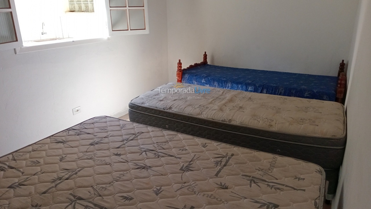 Casa para alquiler de vacaciones em Ubatuba (Praia do Lázaro)