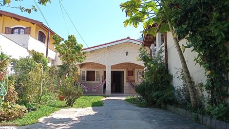 Casa a 397 metros de la playa, estás a un paso de la tranquilidad!!!