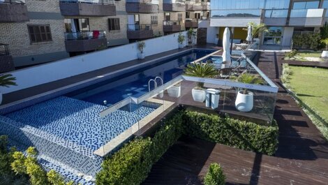 SEA FRONT IN BOMBINHAS - HIGH STANDARD - 03 SUITES