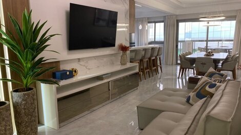 SEA FRONT IN BOMBINHAS - HIGH STANDARD - 03 SUITES