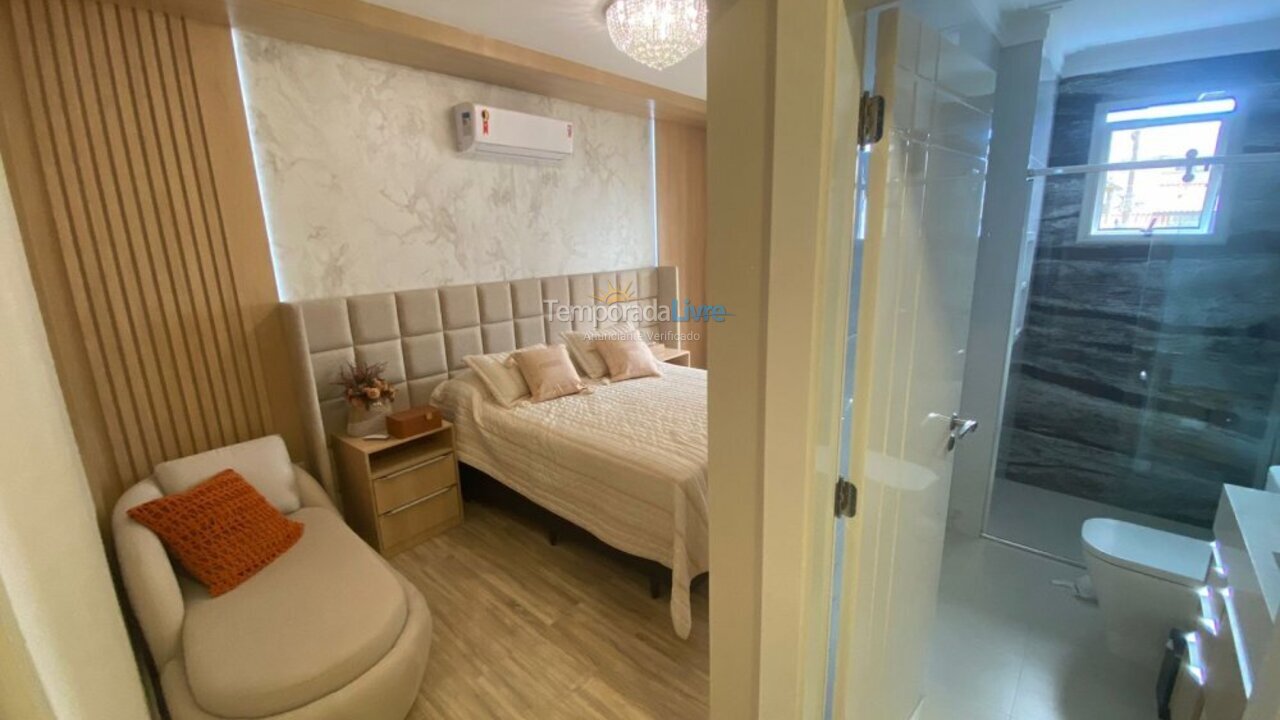 Apartment for vacation rental in Bombinhas (Praia de Bombinhas)