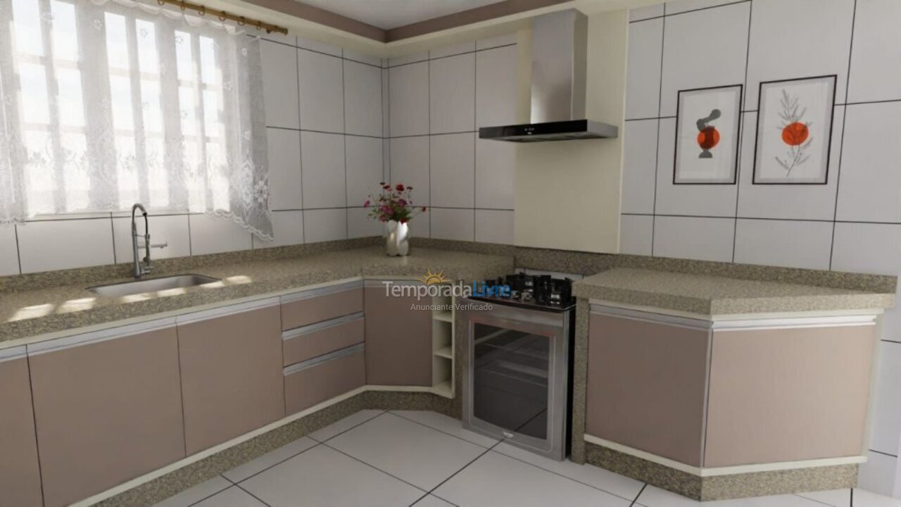 Casa para aluguel de temporada em Bombinhas (Praia de Bombas)