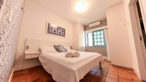 CERFECT HOME, OCEAN FRONT WITH 5 BEDROOMS IN THE CENTER OF BOMBINHAS BEACH