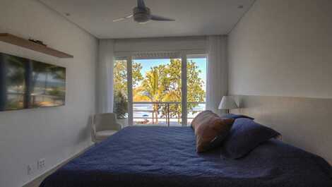 Imóvel pé na areia, alto padrão, piscina frente mar