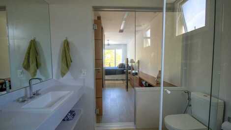 Imóvel pé na areia, alto padrão, piscina frente mar