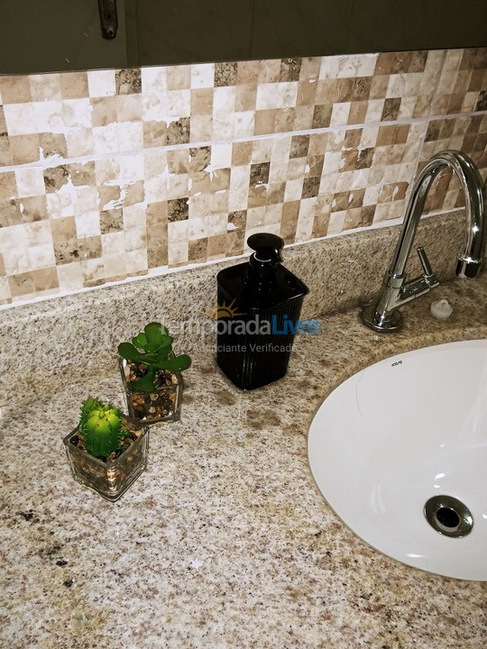 Apartamento para aluguel de temporada em Guarapari (Praia do Ipiranga)