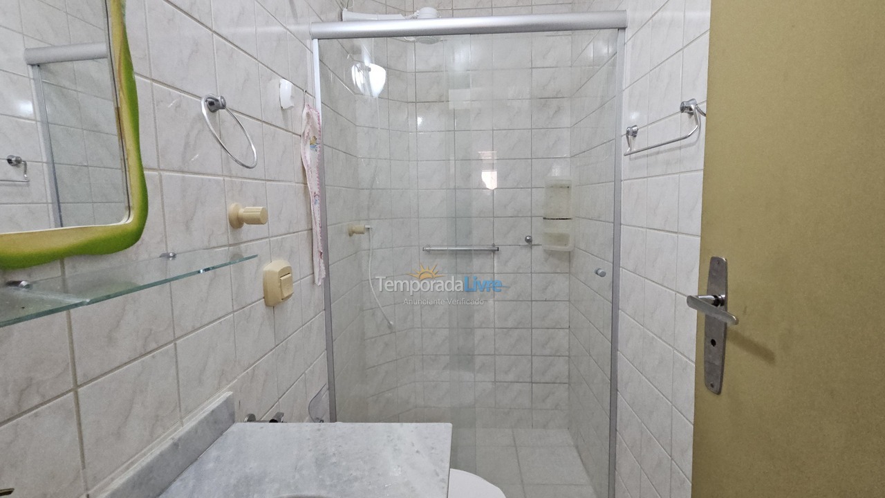 Apartamento para aluguel de temporada em Ubatuba (Praia das Toninhas)