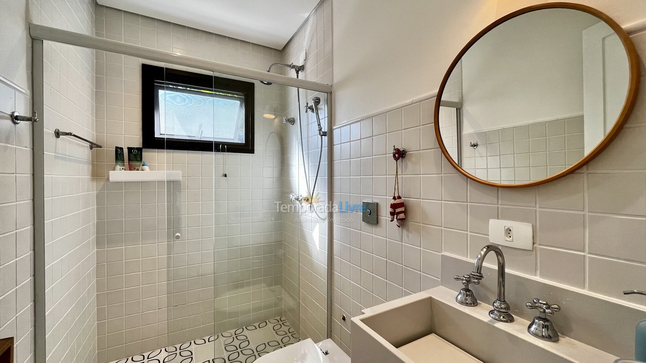 Casa para alquiler de vacaciones em São Sebastião (Praia da Baleia)