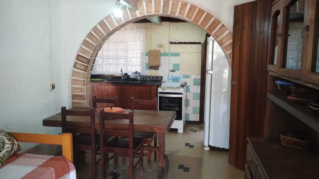 Casa para alquiler de vacaciones em Ubatuba (Enseada)