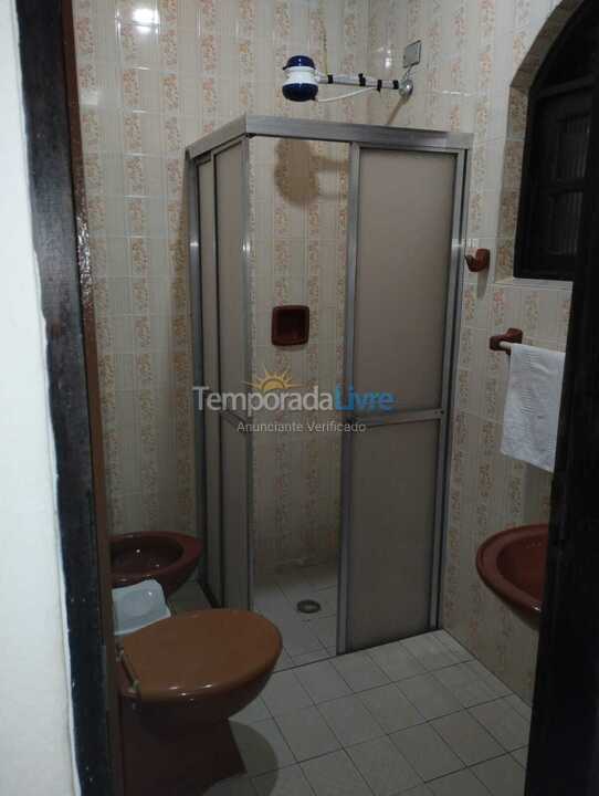 Casa para aluguel de temporada em Ubatuba (Enseada)