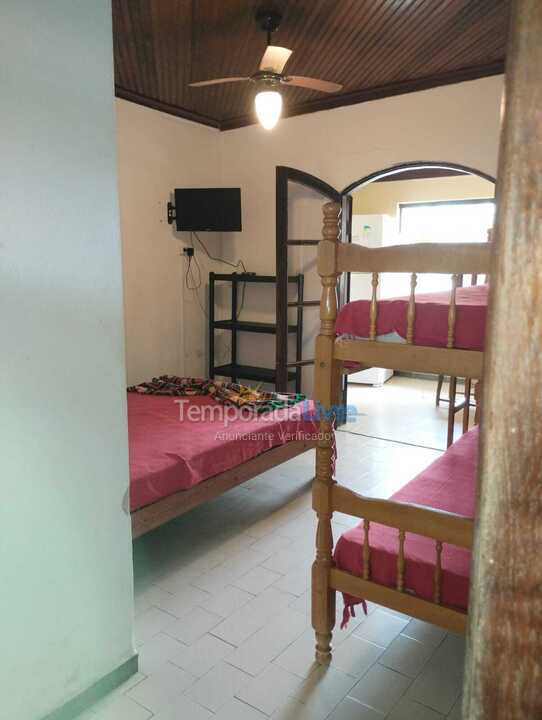 Casa para aluguel de temporada em Ubatuba (Enseada)