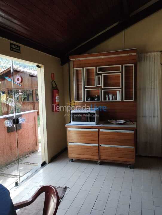 Casa para aluguel de temporada em Ubatuba (Enseada)