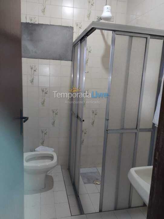 Casa para aluguel de temporada em Ubatuba (Enseada)