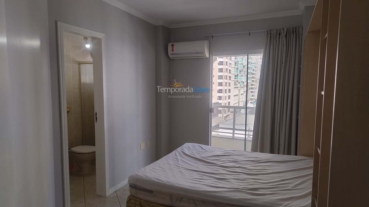 Apartamento para aluguel de temporada em Itapema (Meia Praia)