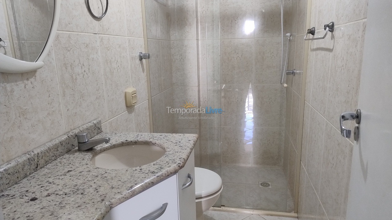 Apartamento para aluguel de temporada em Itapema (Meia Praia)