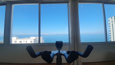 Maravilhosa cobertura com 3 quartos  para alugar em ipanema com vista mar e piscina