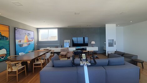 Maravilhosa cobertura com 3 quartos  para alugar em ipanema com vista mar e piscina