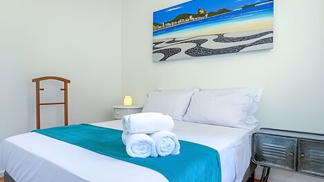 Apartamento recentemente reformado com 2 dormitorios para alugar no posto 10 de ipanema