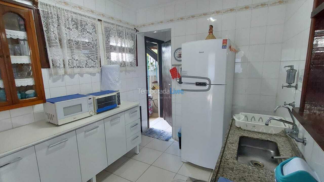 House for vacation rental in Caraguatatuba (Massaguaçu)