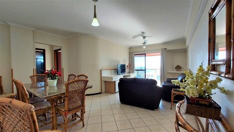 Apartamento de 3 habitaciones. Alquiler con vista al mar en Bombinhas (LA0012)