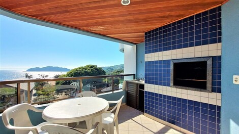 Apartamento de 3 habitaciones. Alquiler con vista al mar en Bombinhas (LA0012)