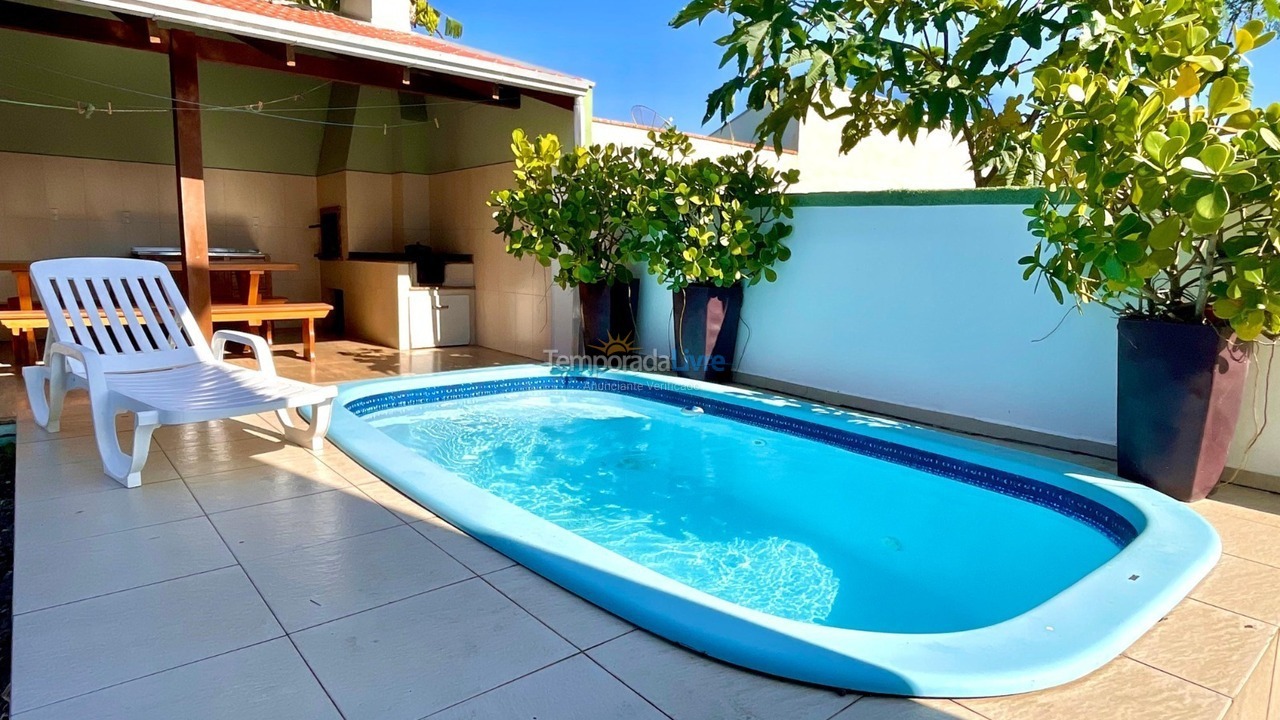Casa para aluguel de temporada em Bombinhas (Mariscal)
