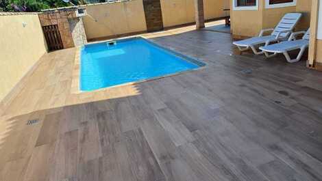 Comfortable House, next to the Mall, 3 suites, air conditioning