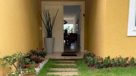 Entrada principal com fechadura eletrônica 