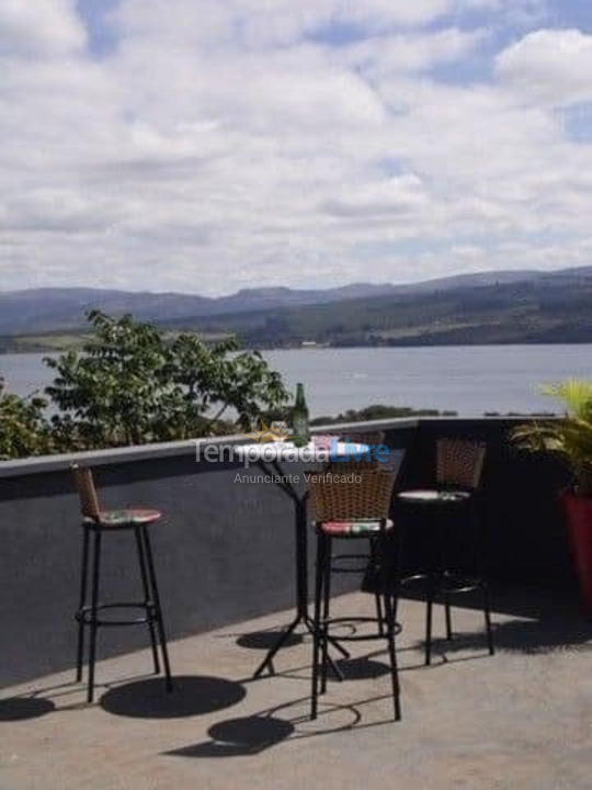 Casa para aluguel de temporada em São José da Barra (Lago de Furnas)