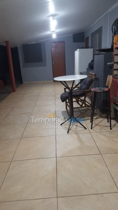 Casa para aluguel de temporada em São José da Barra (Lago de Furnas)