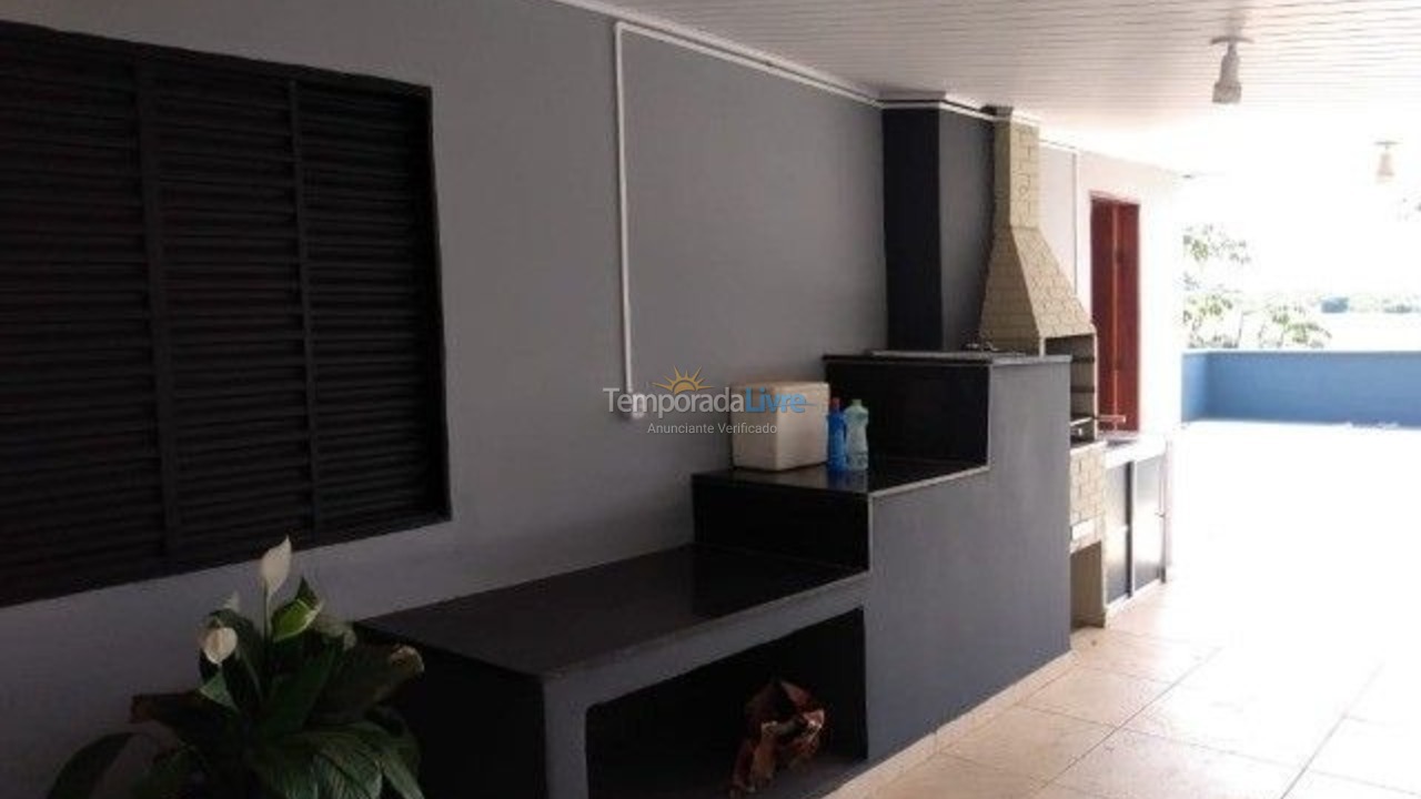 Casa para aluguel de temporada em São José da Barra (Lago de Furnas)