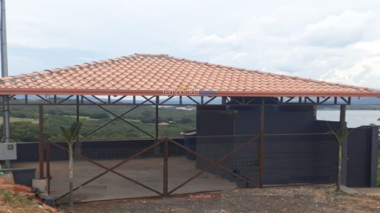 Casa para aluguel de temporada em São José da Barra (Lago de Furnas)
