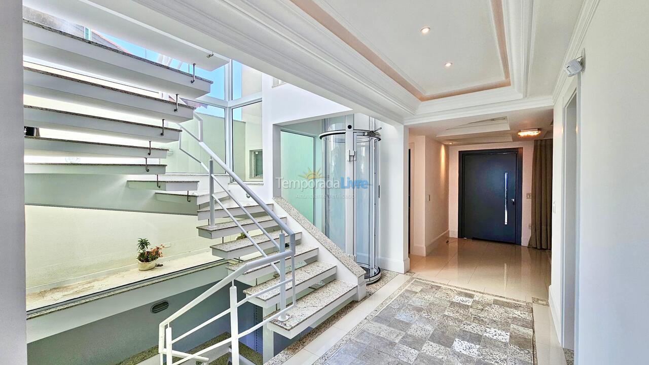 House for vacation rental in Bombinhas (Canto Grande)