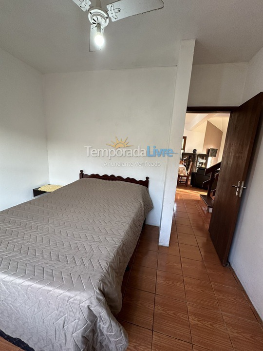 Casa para alquiler de vacaciones em Garopaba (Praia da Ferrugem)