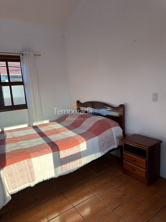 Casa para alquiler de vacaciones em Garopaba (Praia da Ferrugem)