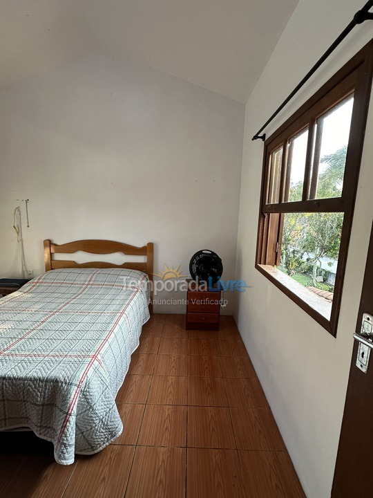 Casa para alquiler de vacaciones em Garopaba (Praia da Ferrugem)