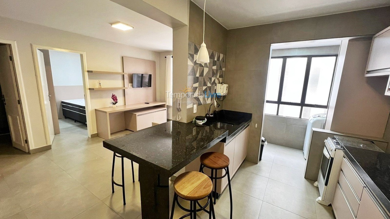 Apartamento para aluguel de temporada em Balneário Camboriú (Praia Central)