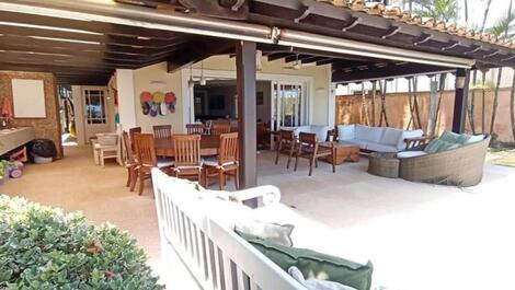 Beachfront House in Juquehy - Gated Community