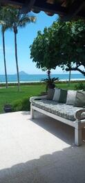 Beachfront House in Juquehy - Gated Community